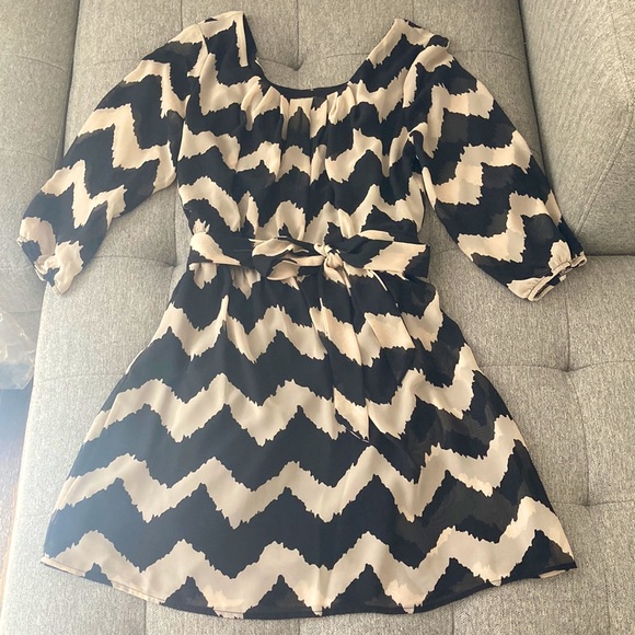 Black and Tan chevron dress - Picture 1 of 2